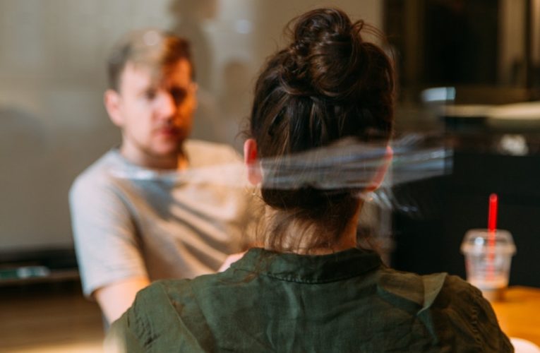 The Hague: 3 WAYS TO TELL IF SOMEONE CARES FOR YOU
